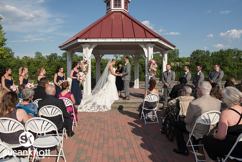 "Wedding photographers, Schenectady, NY", "Waters Edge Lighthouse wedding photos"